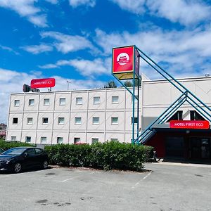 hotelF1 Savigny Villemoisson Centre Commercial Carrefour